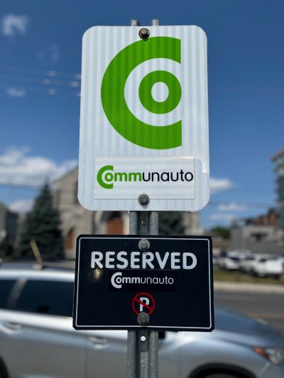 Communauto parking signage